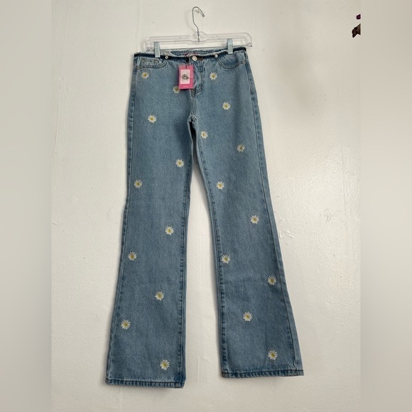 NWT Edikted | Low Rise Flower Flare Jeans - Picture 1 of 4